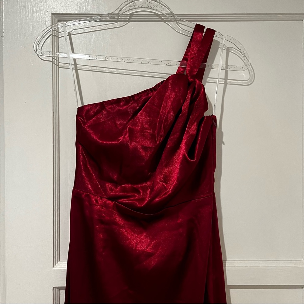 New Lulus Devotion to Love Wine Satin One-Shoulder Maxi Dress Size XS - Picture 10 of 10